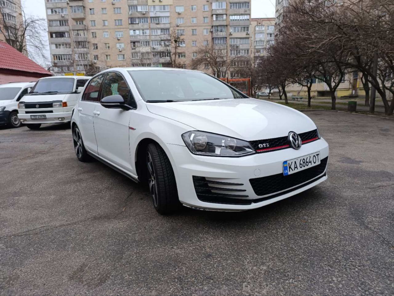 Volkswagen Golf GTI - фото 6