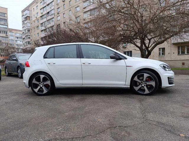 Volkswagen Golf GTI - зображення 2
