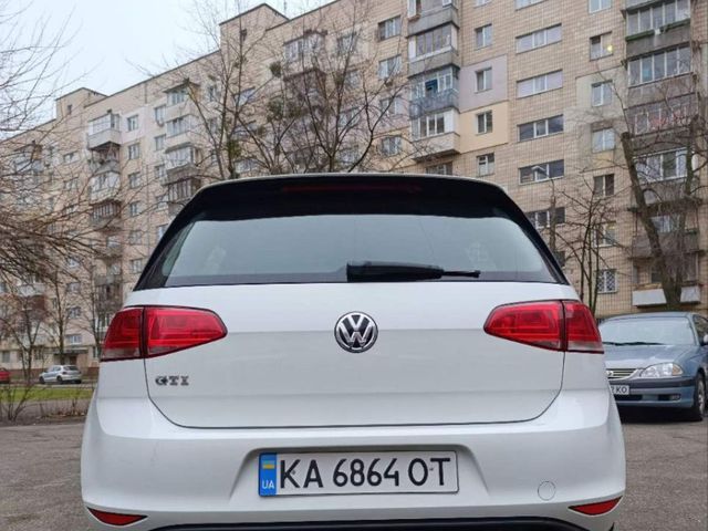Volkswagen Golf GTI - зображення 4