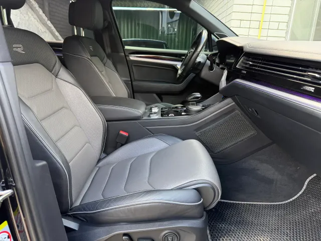 Volkswagen Touareg - фото 4