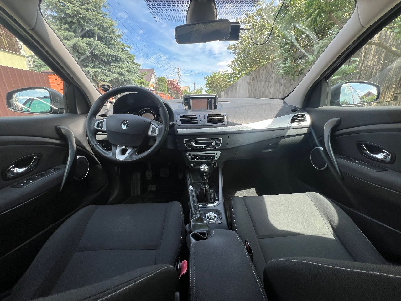 Renault Megane - фото 21