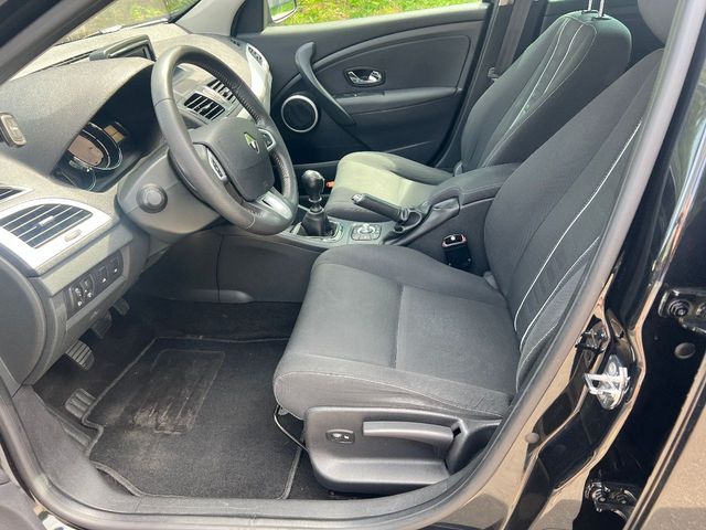 Renault Megane - фото 2