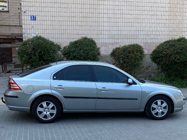 Ford Mondeo - фото 4