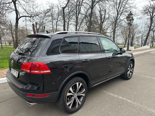 Volkswagen Touareg - фото 3