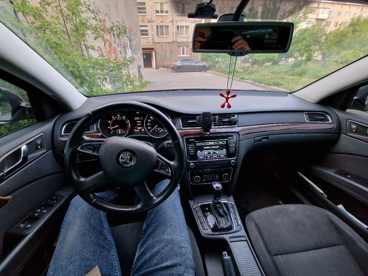 Skoda Superb - фото 23