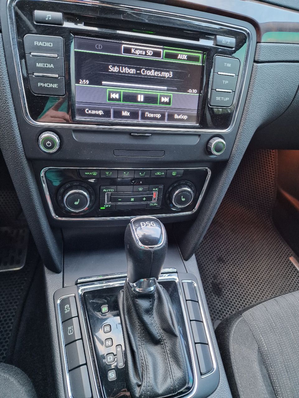 Skoda Superb - фото 13