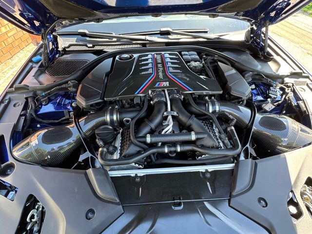 BMW M5 - фото 2