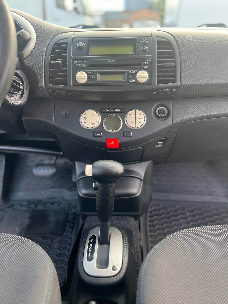 Nissan Micra - фото 5