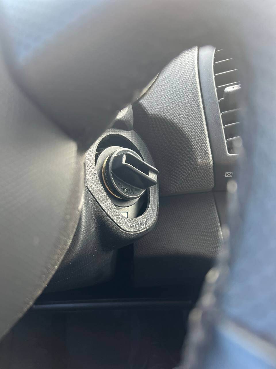 Nissan Micra - фото 15