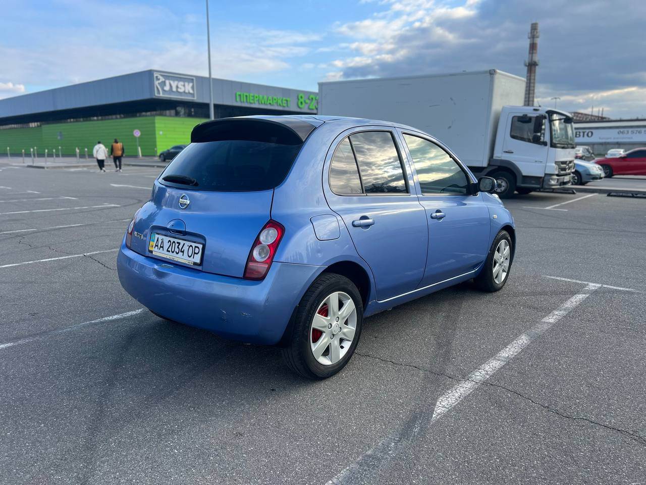 Nissan Micra - фото 1