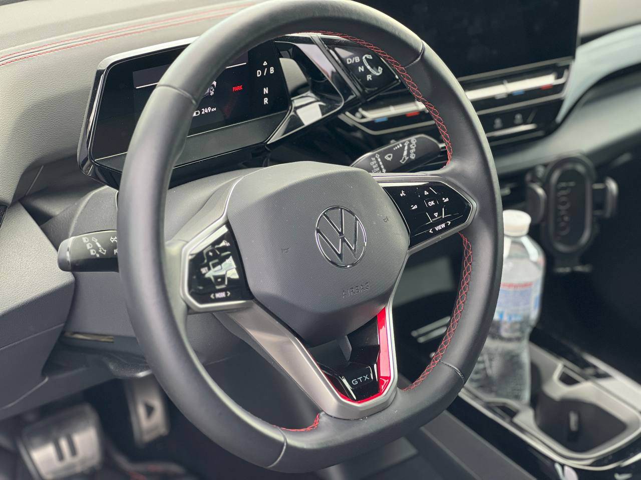 Volkswagen ID.4 - фото 12