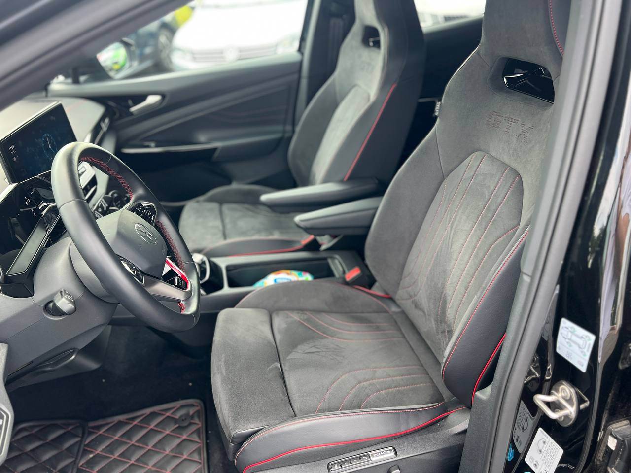 Volkswagen ID.4 - фото 11