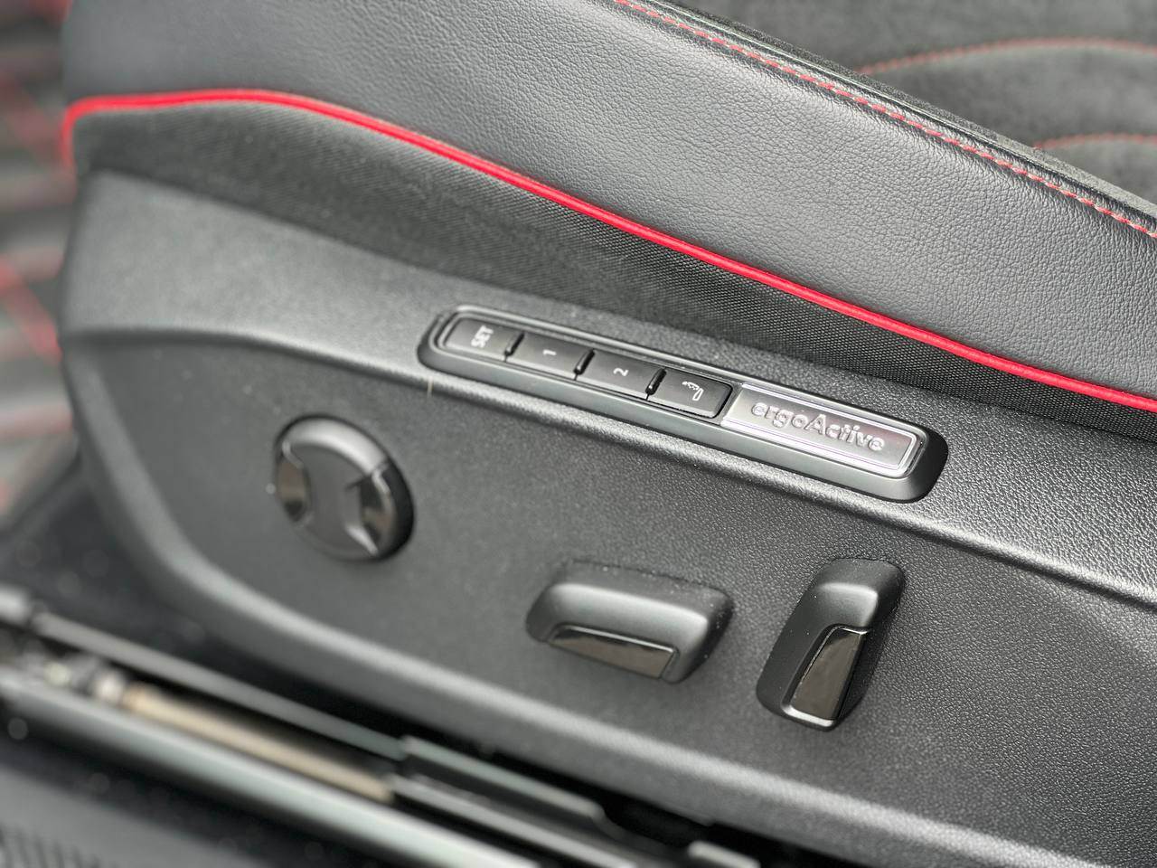 Volkswagen ID.4 - фото 24