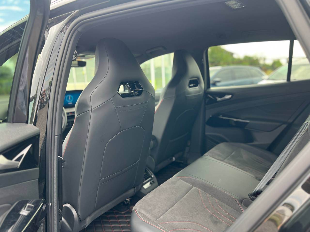 Volkswagen ID.4 - фото 29