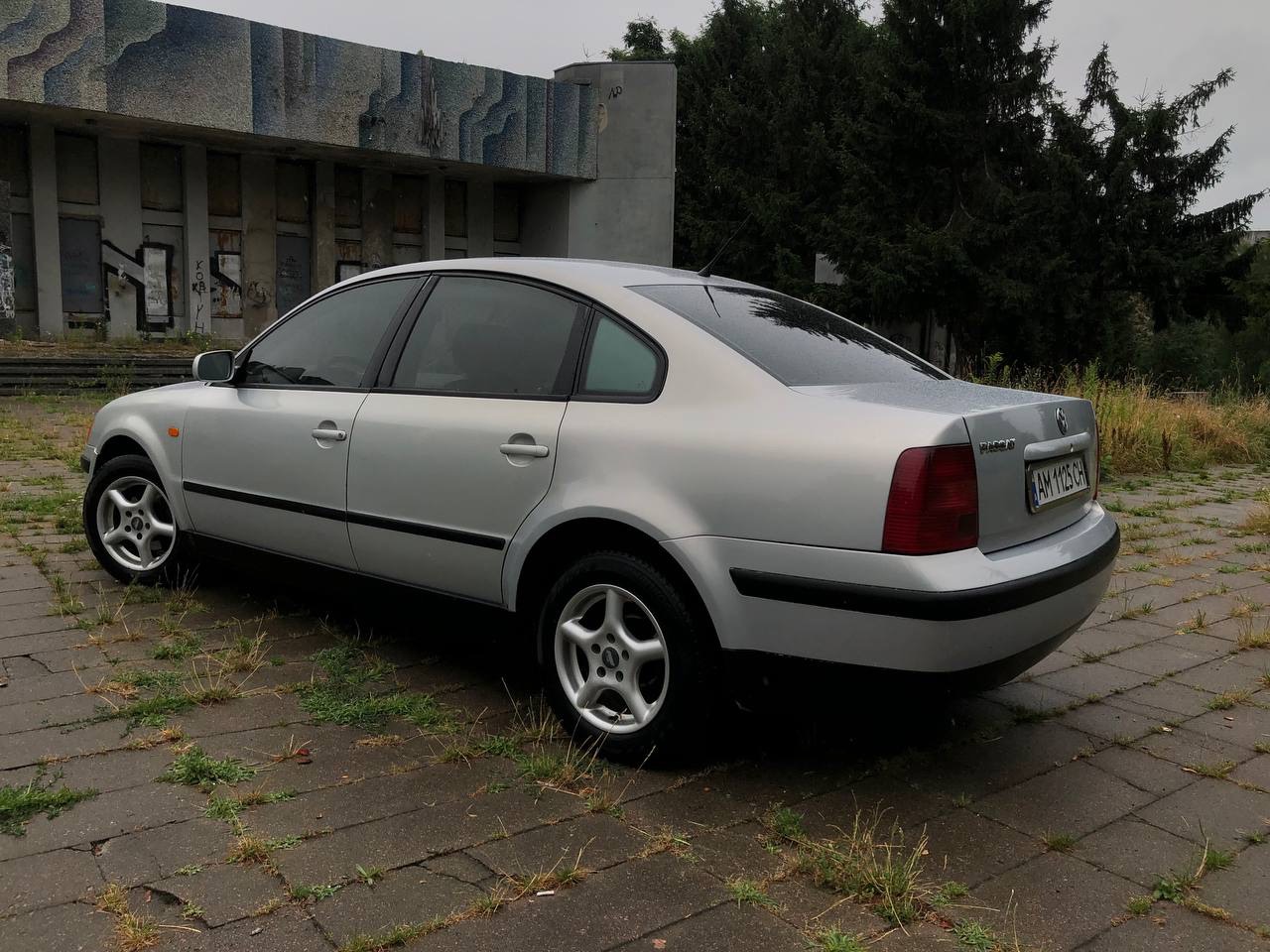 Volkswagen Passat - фото 2