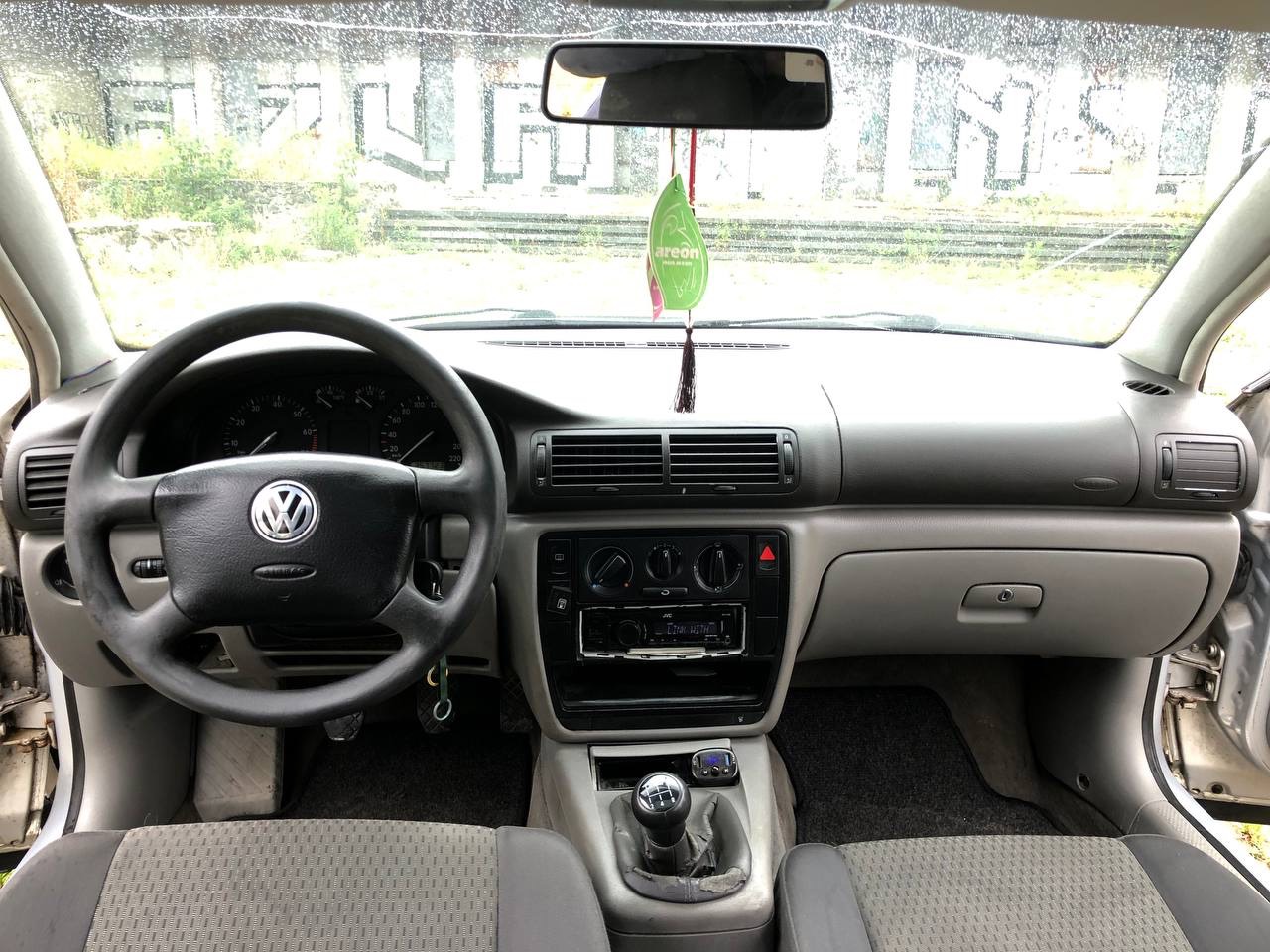 Volkswagen Passat - фото 4