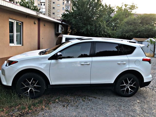 Toyota RAV4 - зображення 4