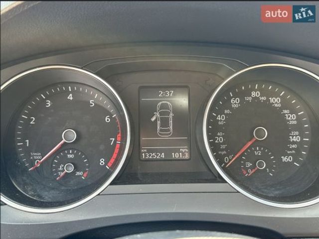 Volkswagen Jetta - фото 3