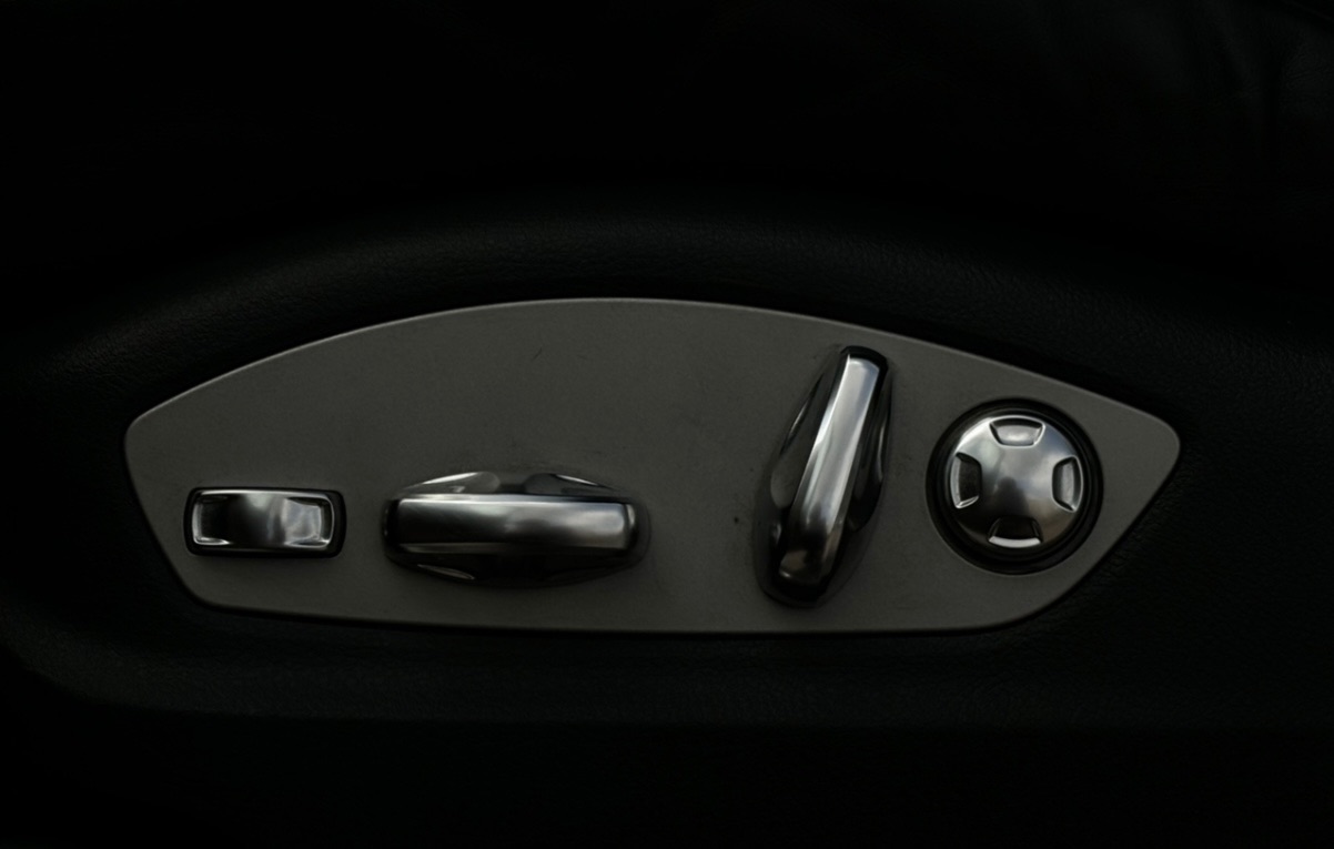 Porsche Cayenne - фото 13