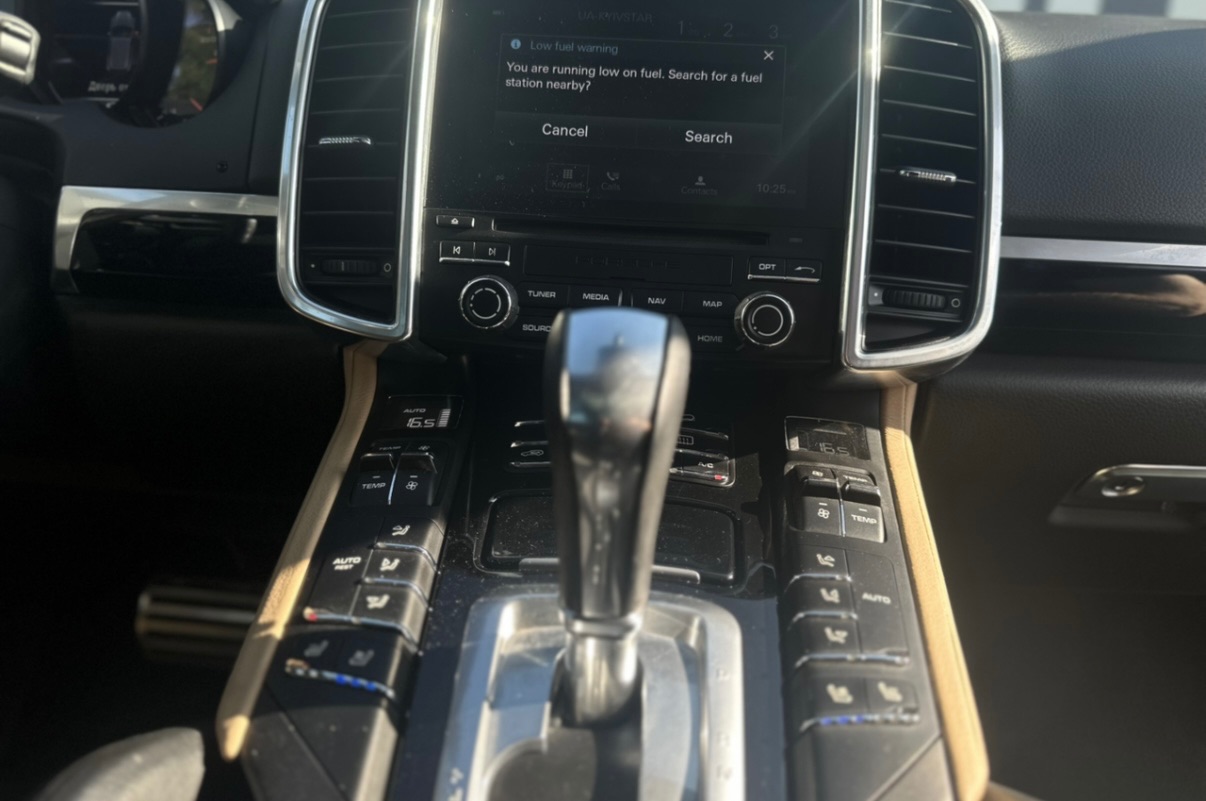 Porsche Cayenne - фото 8