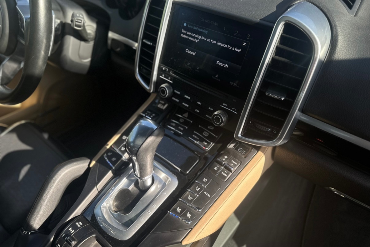 Porsche Cayenne - фото 15