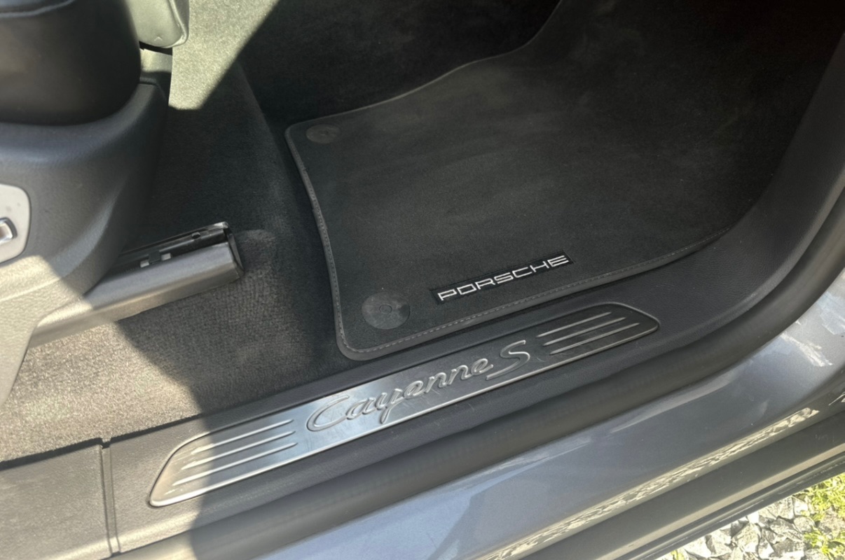 Porsche Cayenne - фото 10