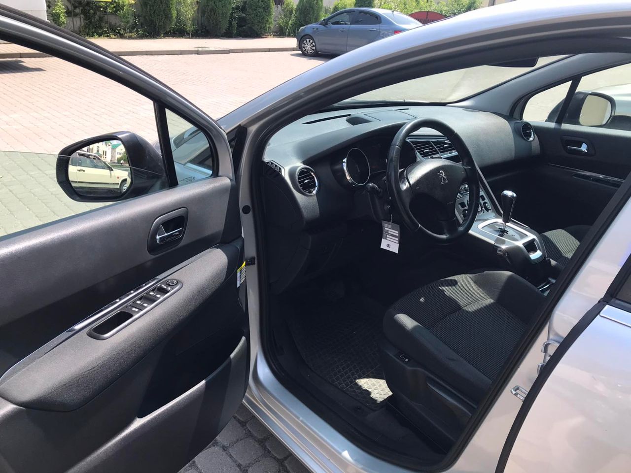 Peugeot 5008 - фото 8