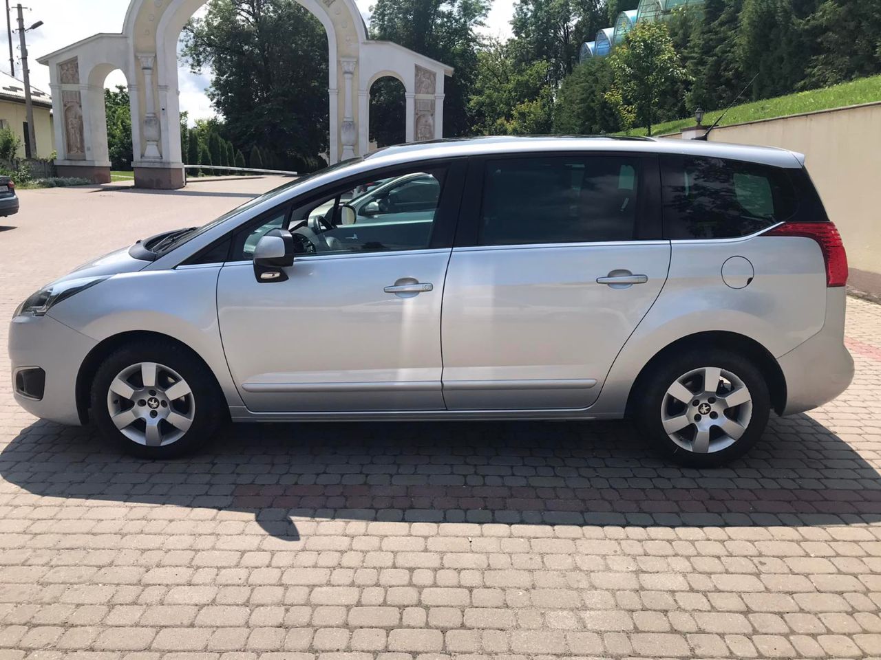 Peugeot 5008 - фото 5