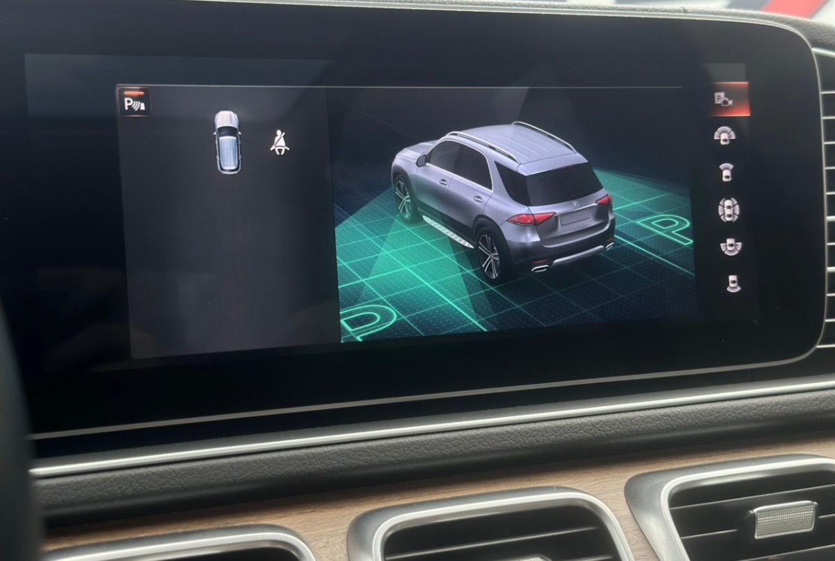 Mercedes-Benz GLE - фото 22