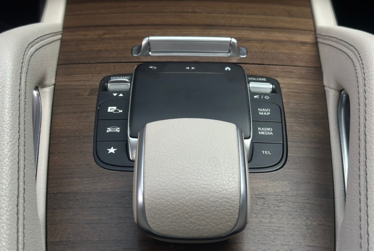 Mercedes-Benz GLE - фото 27