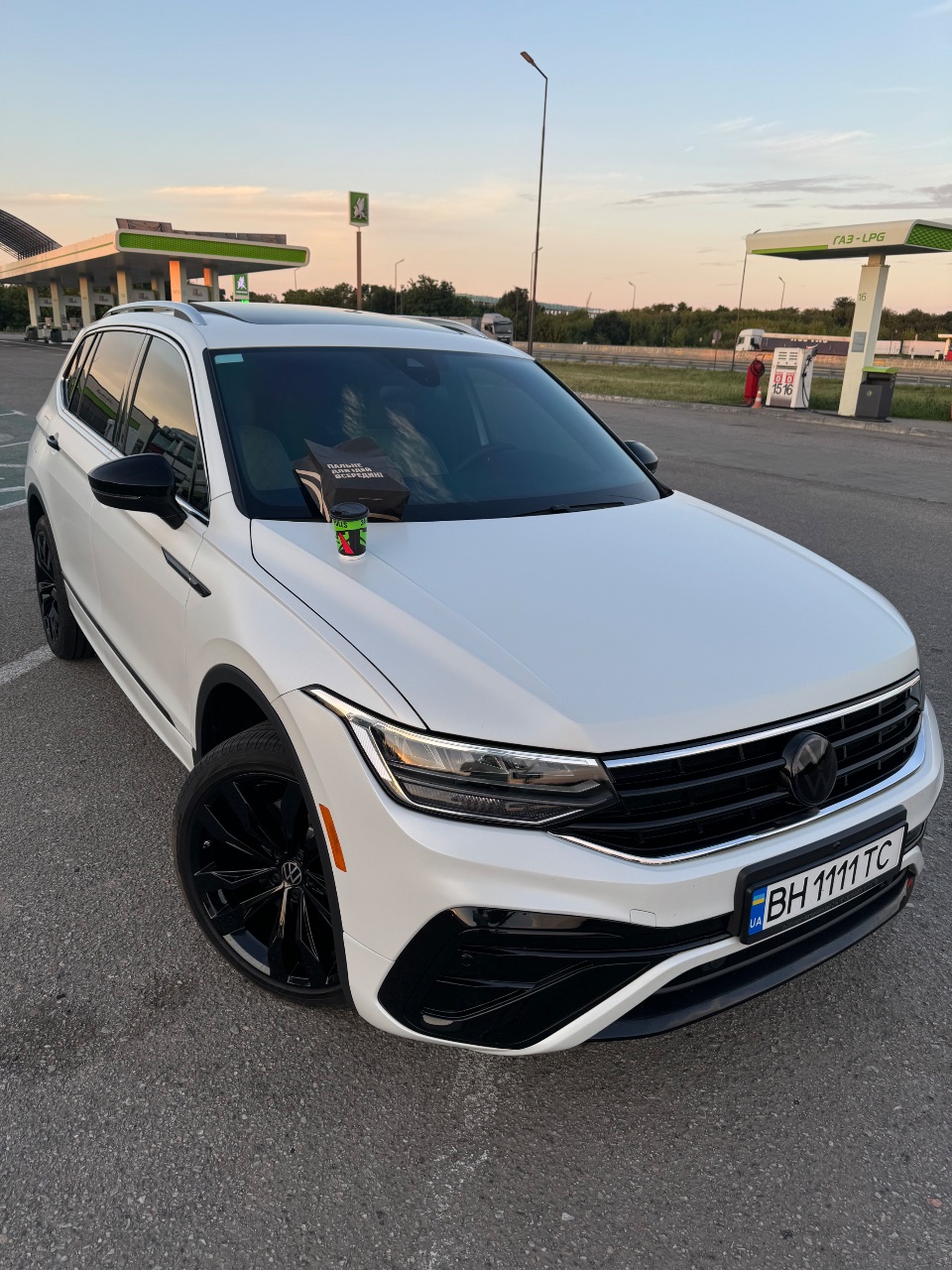 Volkswagen Tiguan - фото 2