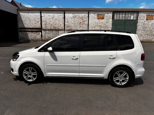 Volkswagen Touran - фото 4