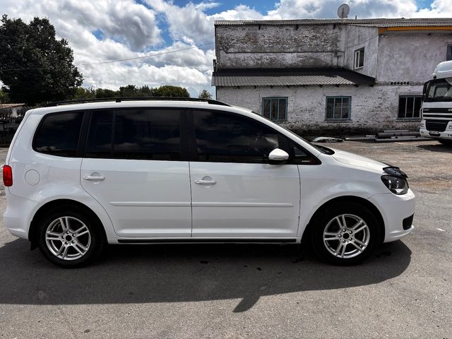 Volkswagen Touran - фото 3