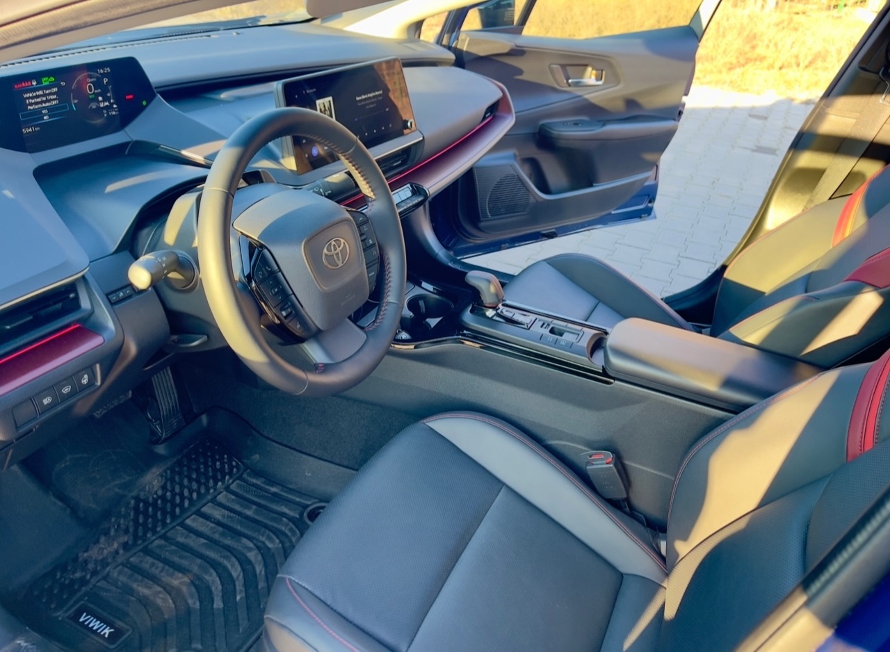 Toyota Prius - фото 5