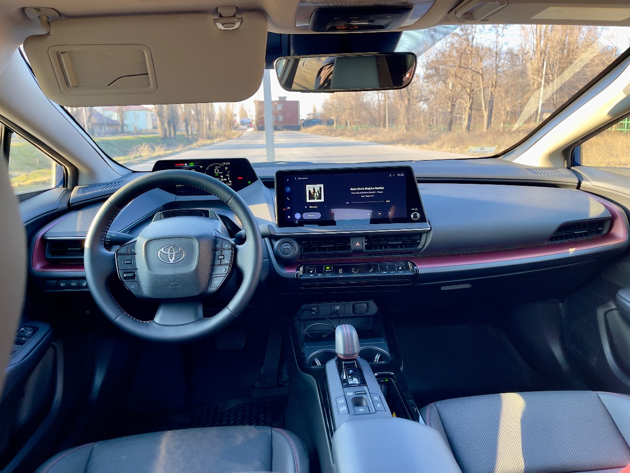 Toyota Prius - фото 2