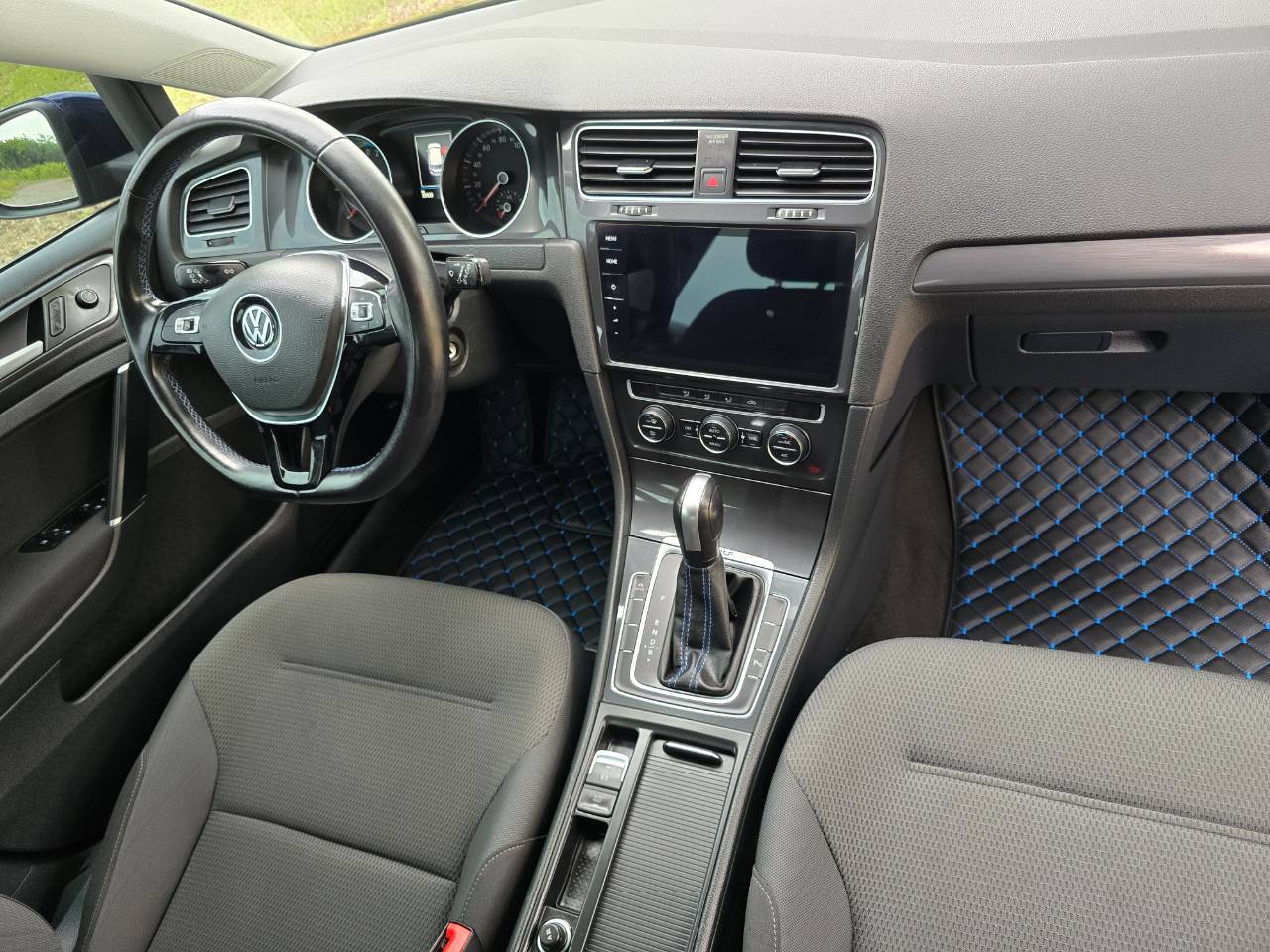 Volkswagen Golf - фото 32