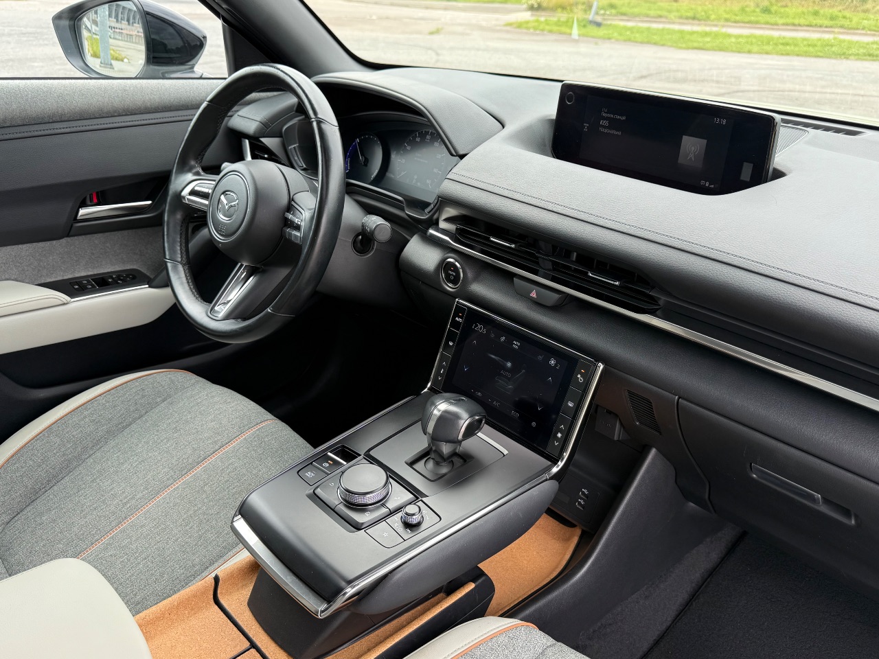 Mazda MX-30 - фото 25