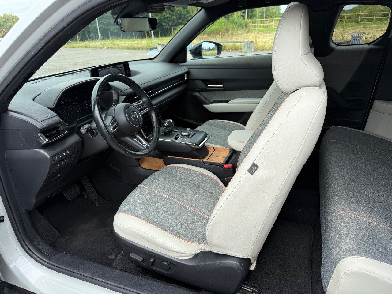 Mazda MX-30 - фото 13