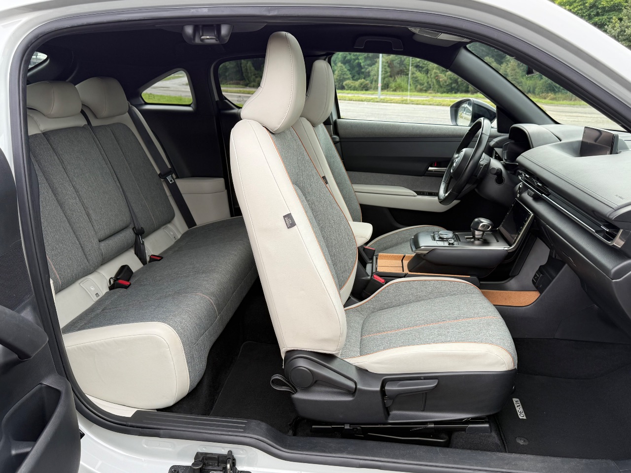 Mazda MX-30 - фото 23