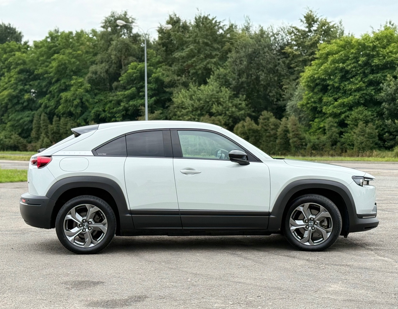 Mazda MX-30 - фото 9