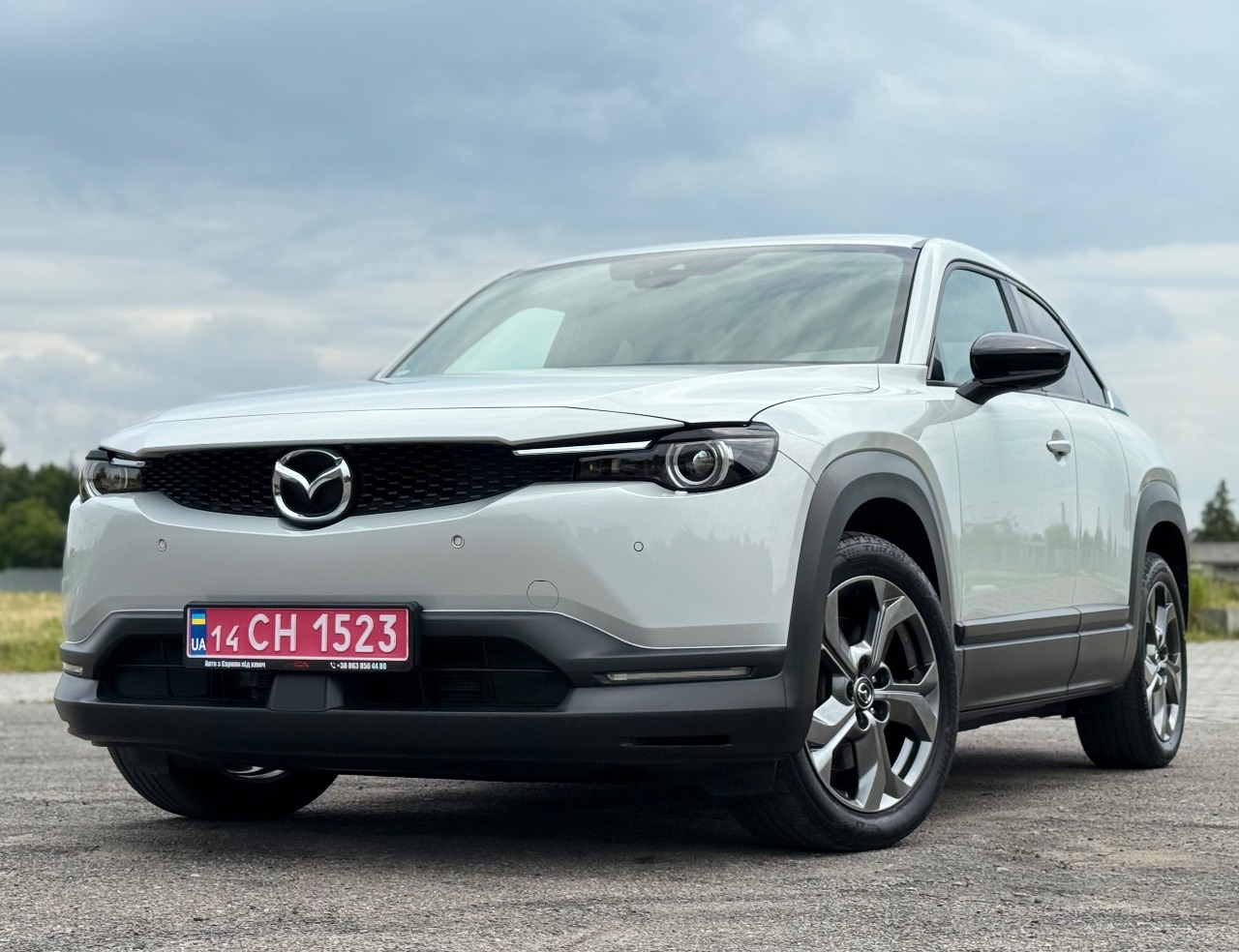 Mazda MX-30 - фото 1