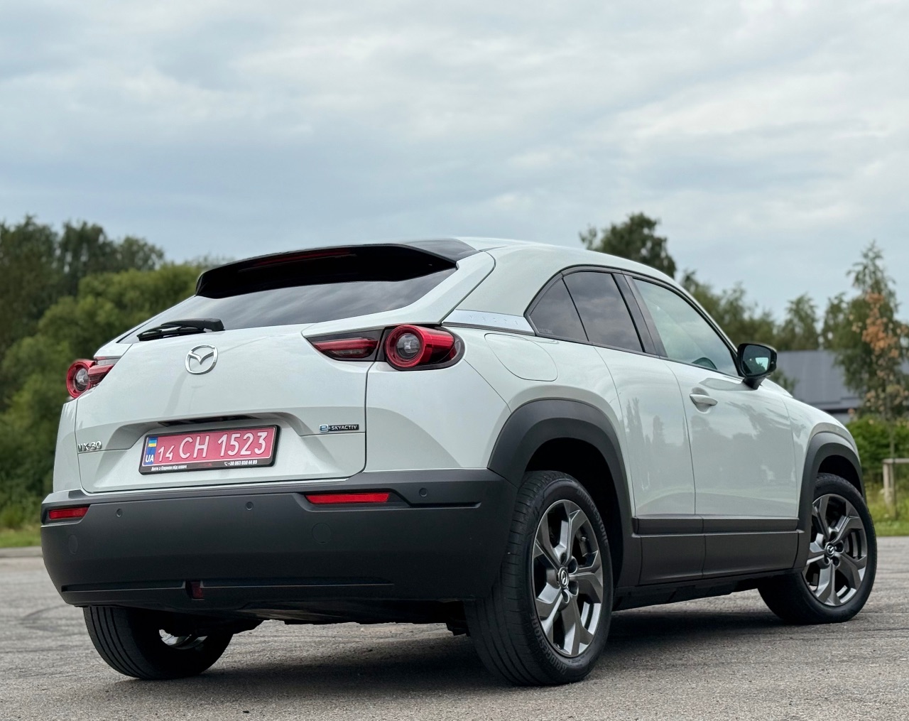 Mazda MX-30 - фото 12