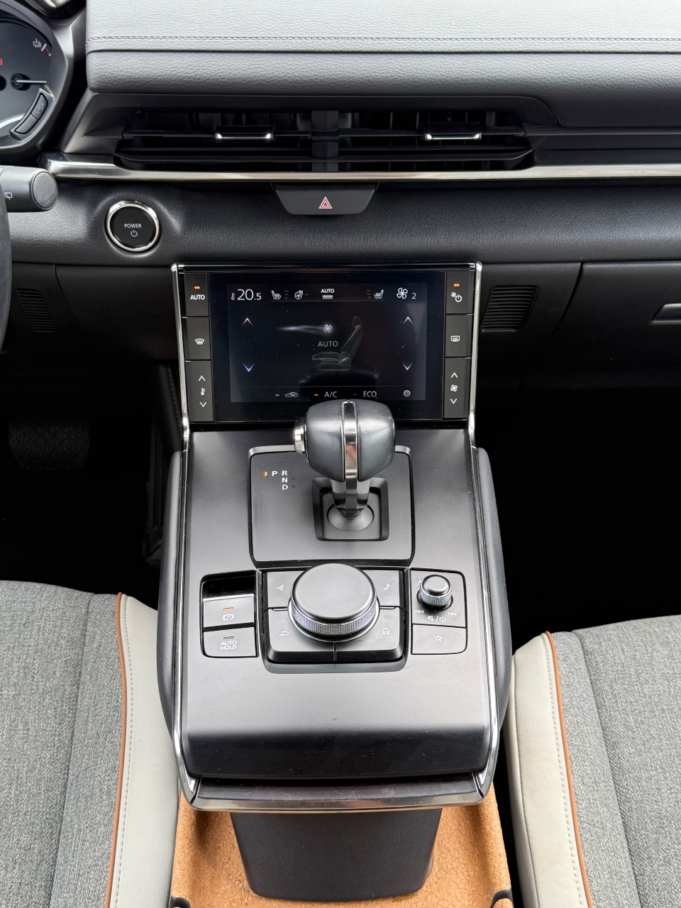 Mazda MX-30 - фото 31