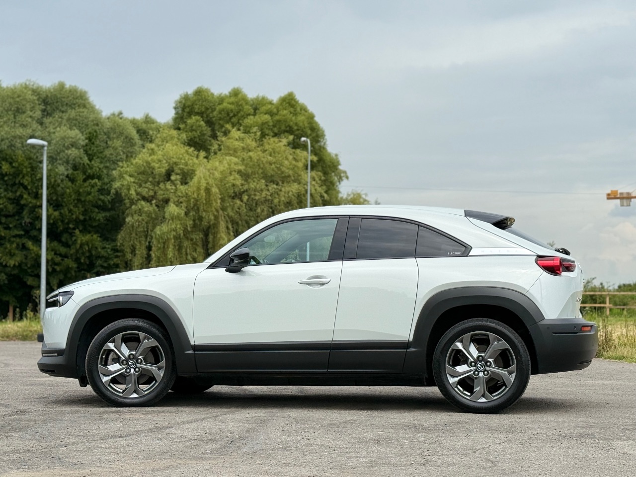 Mazda MX-30 - фото 3