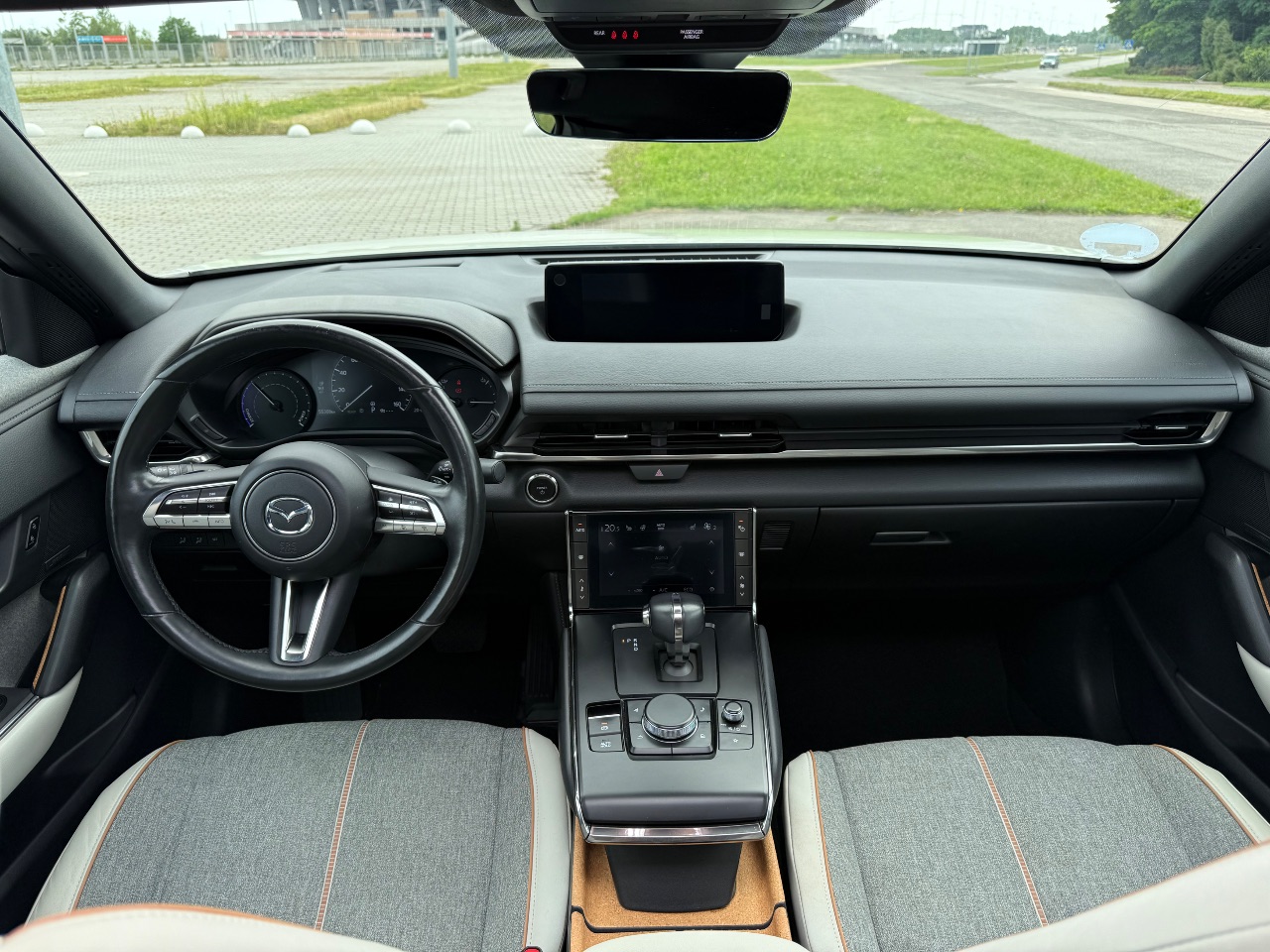 Mazda MX-30 - фото 28