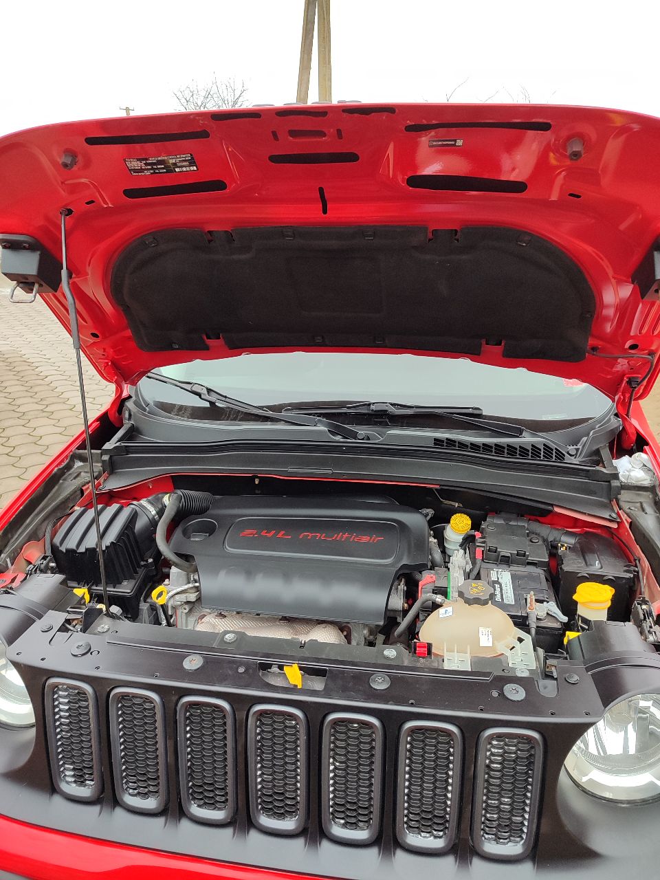 Jeep Renegade - фото 16