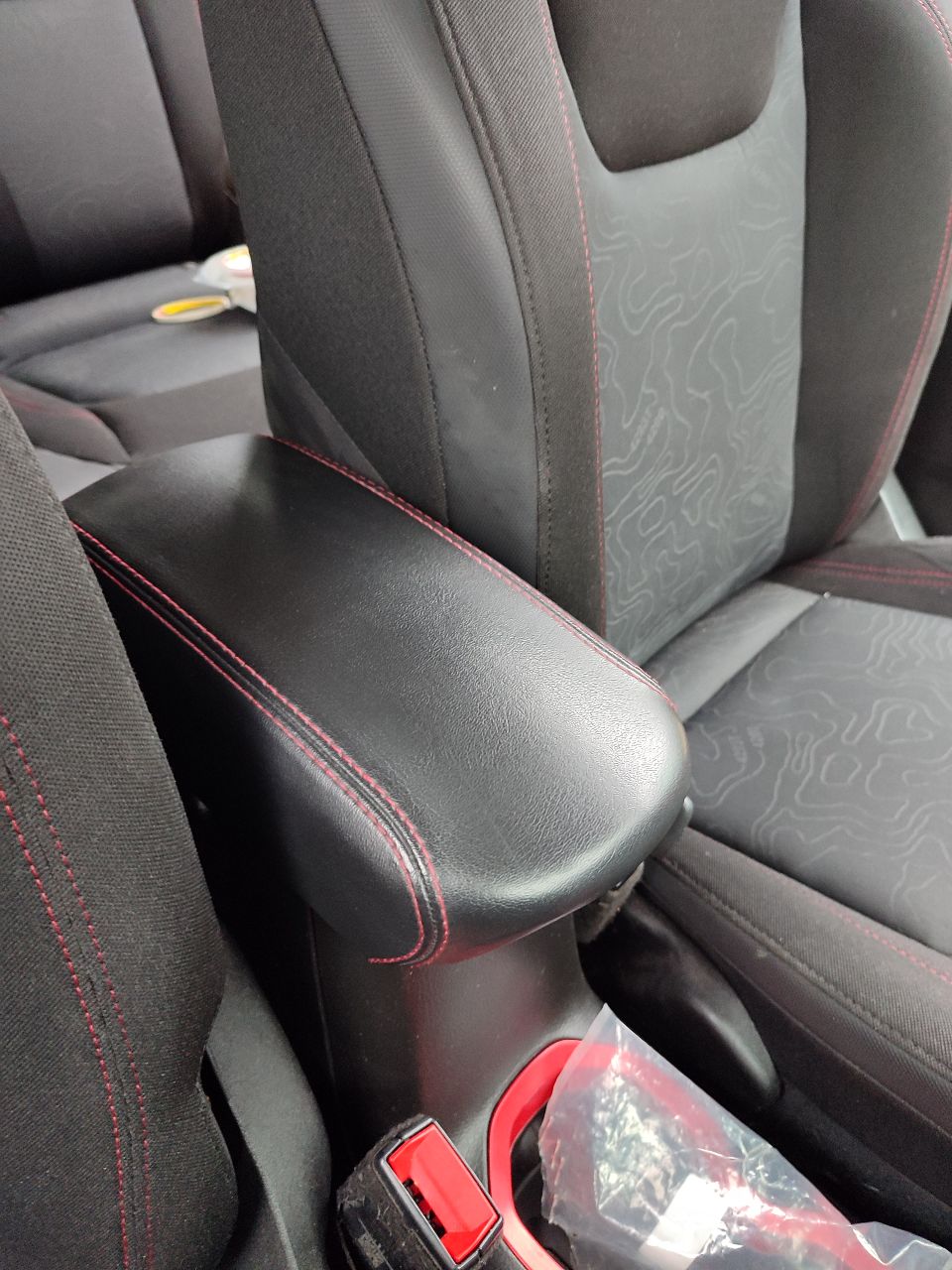 Jeep Renegade - фото 7