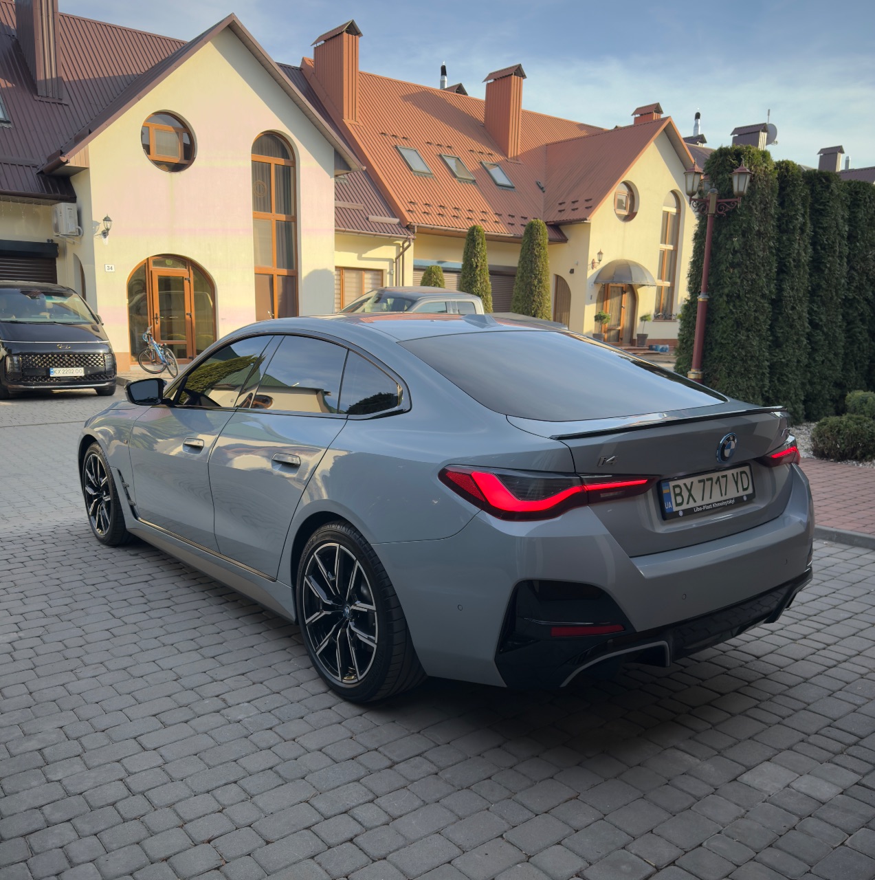 BMW i4 - фото 13