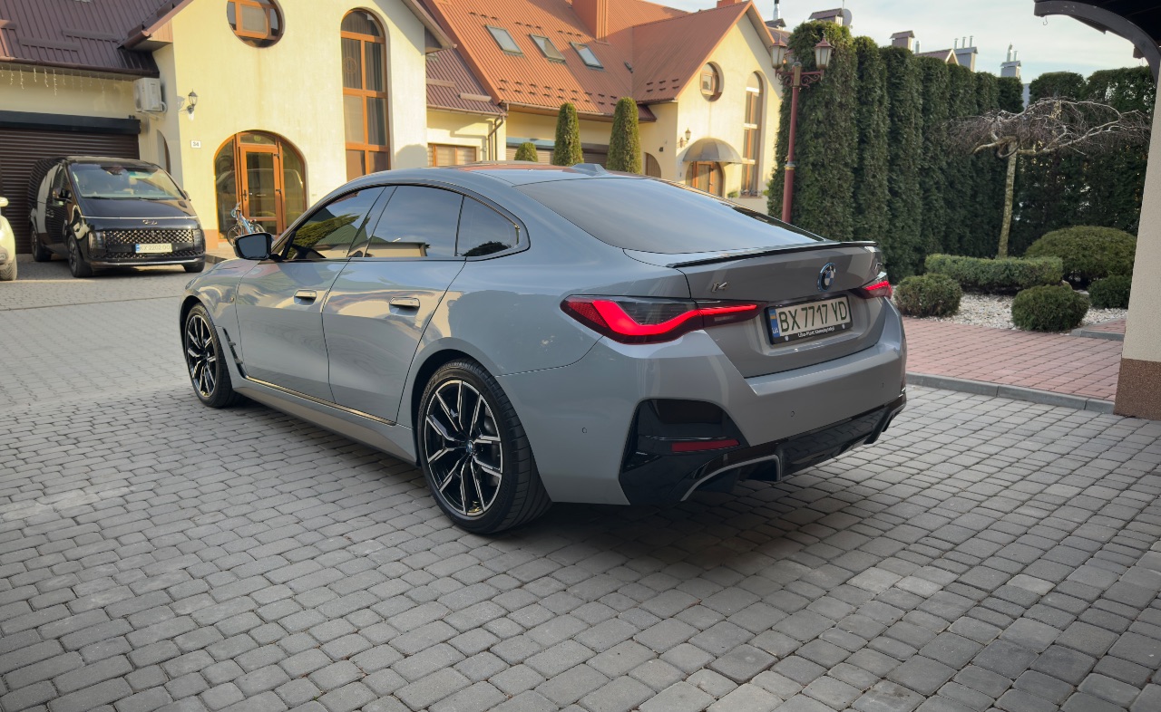 BMW i4 - фото 14