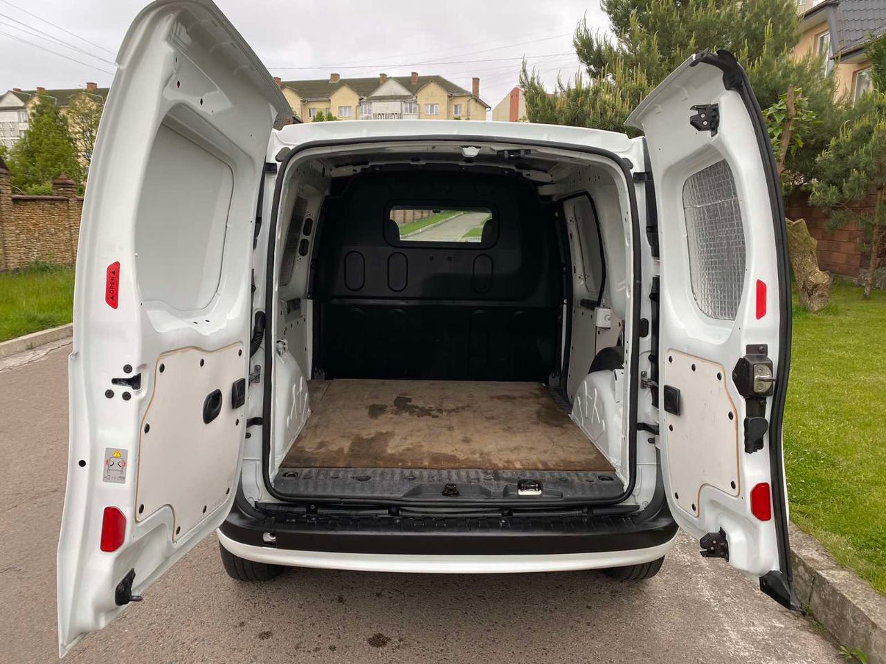 Renault Kangoo - фото 8